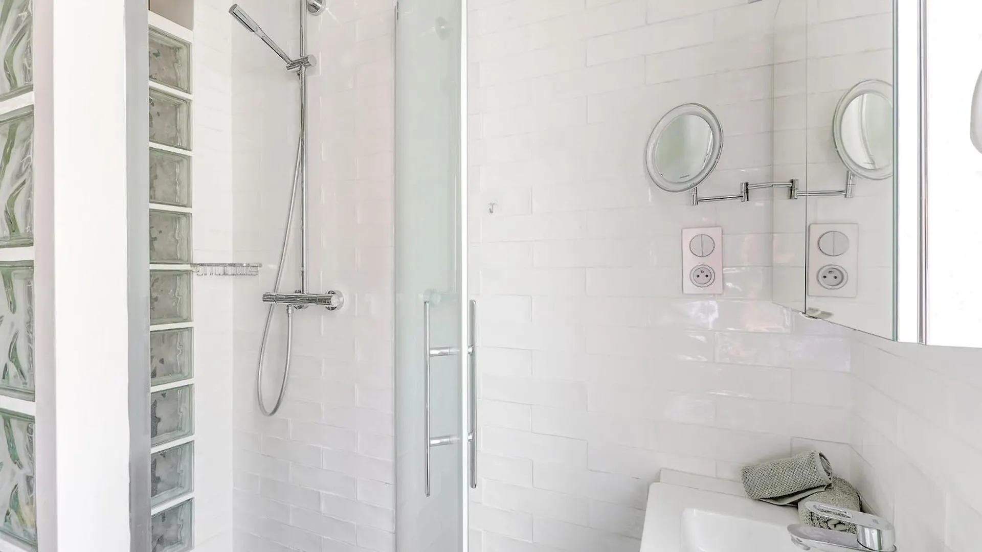 Eiffel Tower & 7th Arrondissement - Cityapartmentstay Apartment Paris