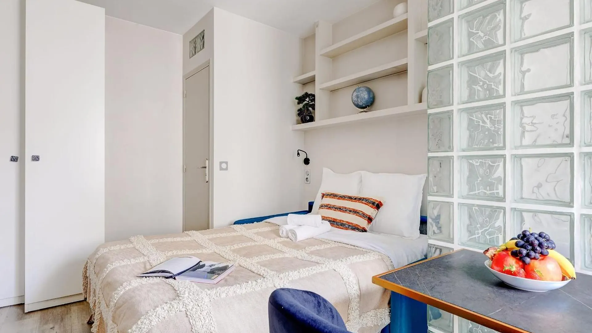 Eiffel Tower & 7th Arrondissement - Cityapartmentstay